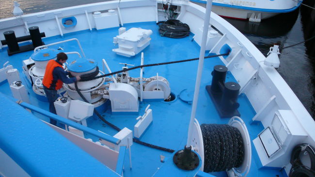 サンクトペテルブルグに到着です。<br />接岸作業は比較的に簡単そうですが、実際はベテラン作業員がやっているのでしょうね。