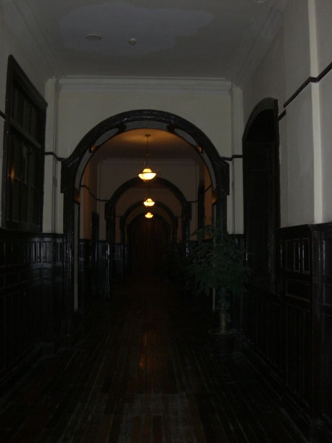 最後の夜にマッサージに<br /><br />浦江飯店　旧リチャードホテルでマッサージした後<br />少しホテル見学。<br /><br />１８４６年、アヘン戦争の4年後に作られた歴史のあるホテル