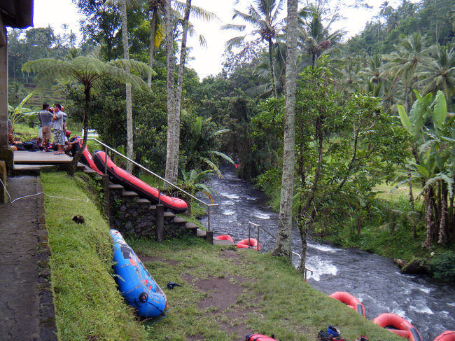 スタート地点はこんな感じでした。<br />下り階段も少なめです。