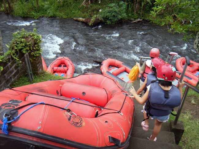 いよいよスタートです。<br />防水カメラが必須ですね！<br />（防水でないカメラはバッグの中に入れているので、<br />こうした写真は撮れません）