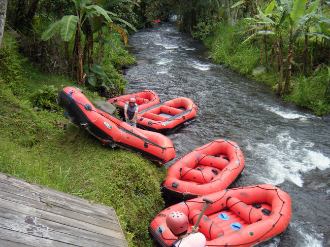 受付から10段ほどの階段を下りて・・・