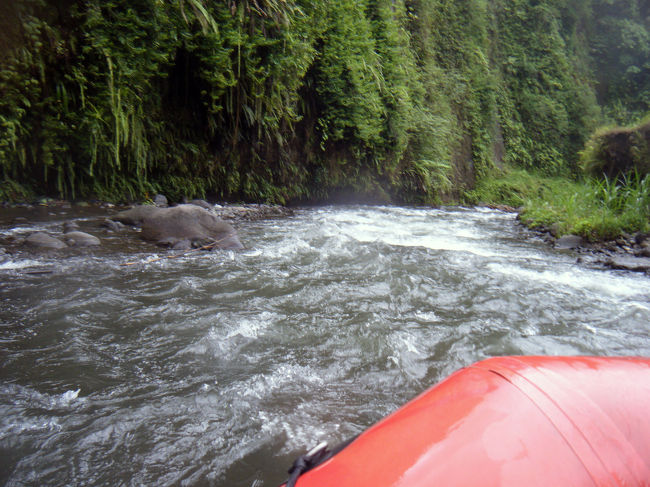 ちょっと緩やかなところを下っていきます。