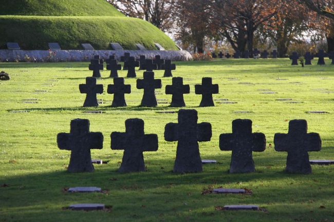 ドイツ人の軍人墓地、ドイツ軍平和の墓地「Friedenspark La Cambe」「Deutscher Soldatenfriedhof La  Cambe」13』フランスの旅行記・ブログ by しんちゃんさん【フォートラベル】