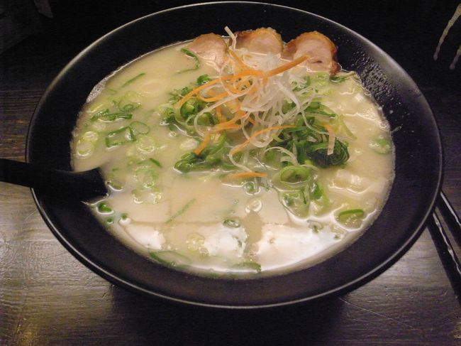 鐘を突いたあとはラーメンに限るね！