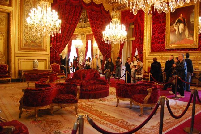 ナポレオン3世が使っていたスペースはそのままを展示。<br /><br />サービス精神旺盛な美術館だ。