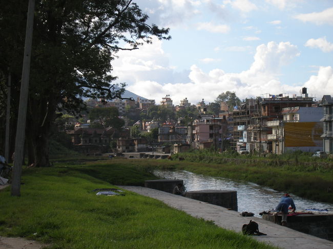 パシュパティナートからボダナートまでの散策路