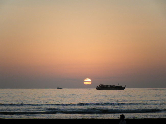 もう少しで沈みます。焼けて綺麗でした。