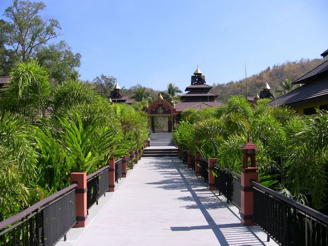 温泉を十分堪能たらお昼前。お腹が空いたからレストランへ。<br />