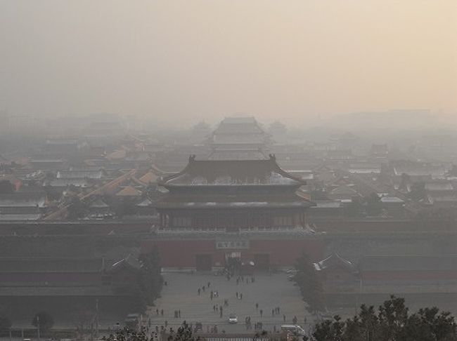 そして、最後は景山公園から故宮を一望です。<br />すごい甍のなみです。
