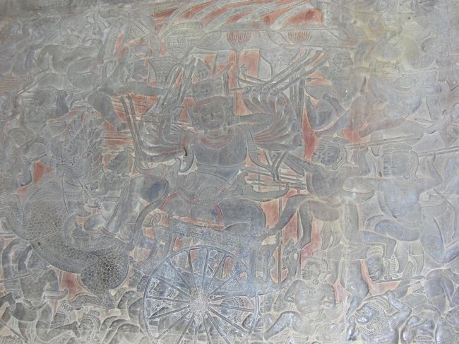 壁画。<br /><br />アンコールワットには、<br /><br />「ラーマーヤナ物語」「マハーバーラタ物語」「天国と地獄」「王の行軍の様子」「乳海攪拌」が<br />描かれています。<br /><br />もっと、内容おさえてから<br />行くべきだった。