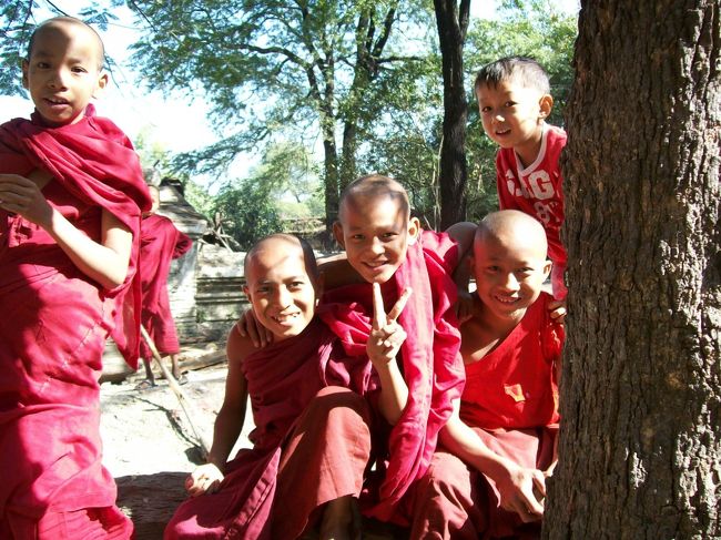 <br />中学生〜高校生くらいの坊主が遊んでた。<br /><br />休憩時間なんかな？