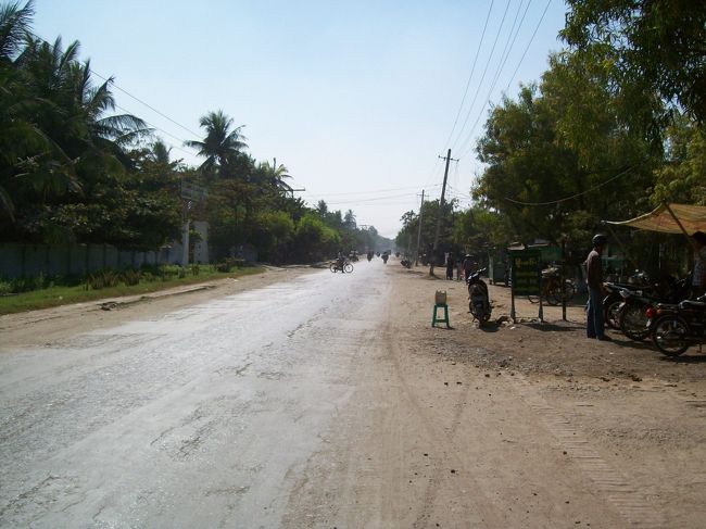 <br />それから、<br /><br />散歩方々、歩いて王宮へ向かいます。