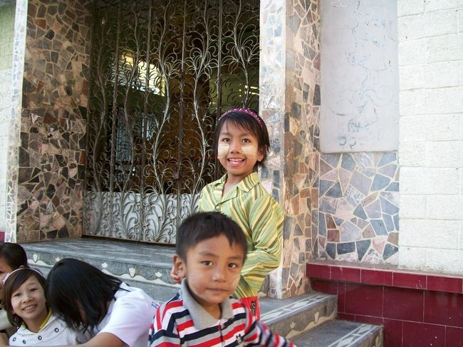 マハムニ・パヤー<br /><br />“タナカ”が可愛い！！