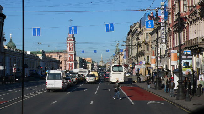 車中から見たサンクトペテルブルグの街風景。