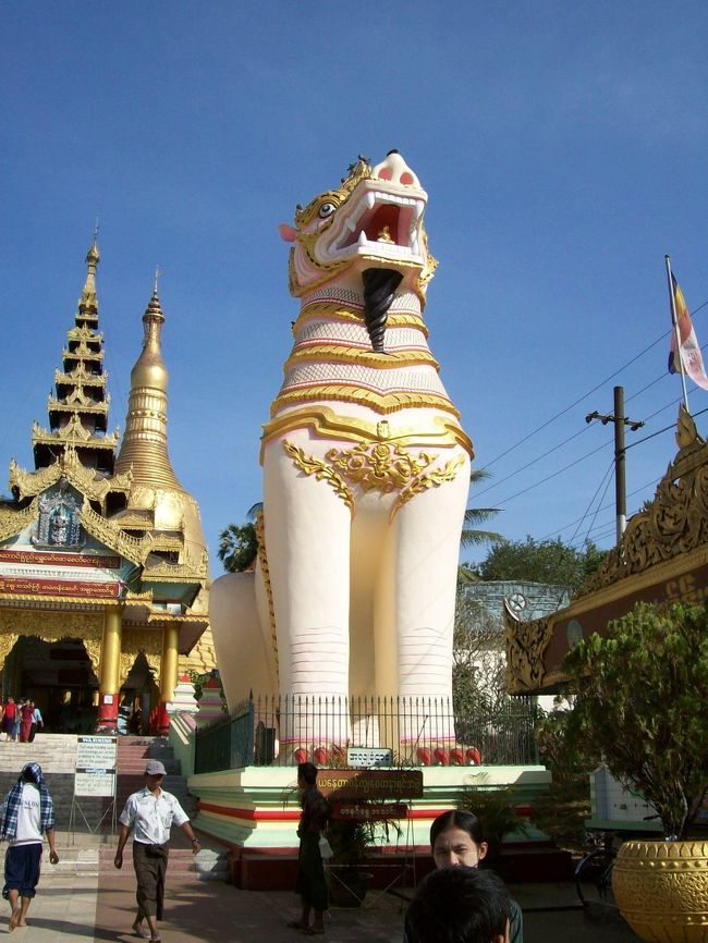 シュエモード・パヤー<br /><br />また居た、狛ライオン！