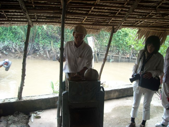 1つ前の写真の人と似てるな。。<br />