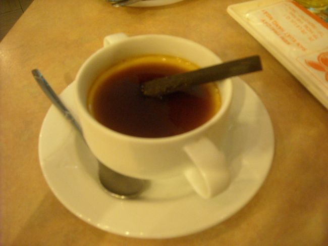 私が頼んだのはプリン。<br />かなりのビッグサイズでした。<br /><br />ここでI君とはお別れ。<br />旅行で出会った人と別れるのは、少しせつない。<br />もう会う機会はなかなかないから。。