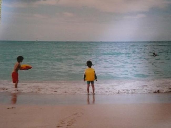 海だ〜！！<br /><br />楽しみにしていたけど・・<br />なんか違う<br />波の勢いが強い・・・<br />今日は見るだけにしておこう・・・。