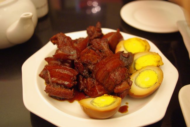 絶品の姥姥紅焼肉　３８元<br />豚の角煮。