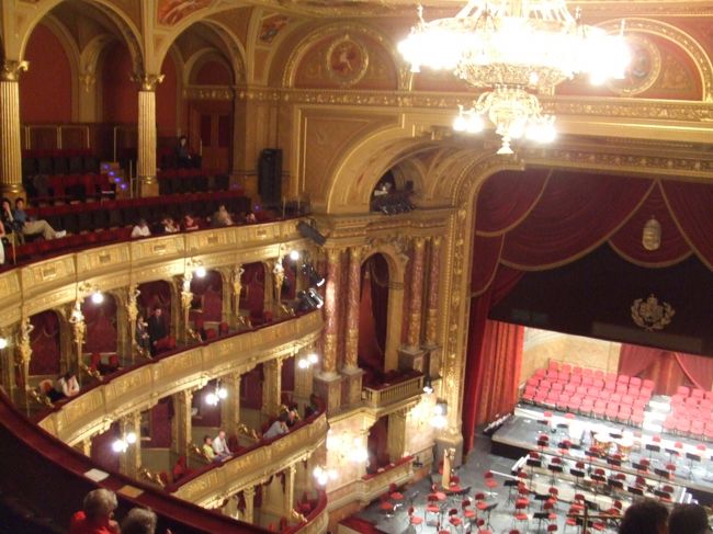 客席から。もうすべてが豪華。<br /><br />『交響的奇想曲』<br />『菊の花』<br />『グローリア・ミサ』<br />ブダペスト・フィル<br />指揮：ニコラ･ルイゾッティ<br />ブダペストフィルハーモニー管弦楽団