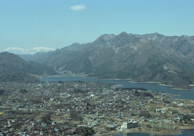 河口湖と南アルプス。