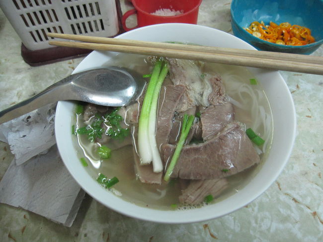 一日目の夕食。<br />フォー！