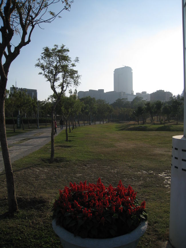 遠くにホテルが見えました。<br /><br />駅からは徒歩１５分ということでのんびり<br />歩くことに（*^_^*）