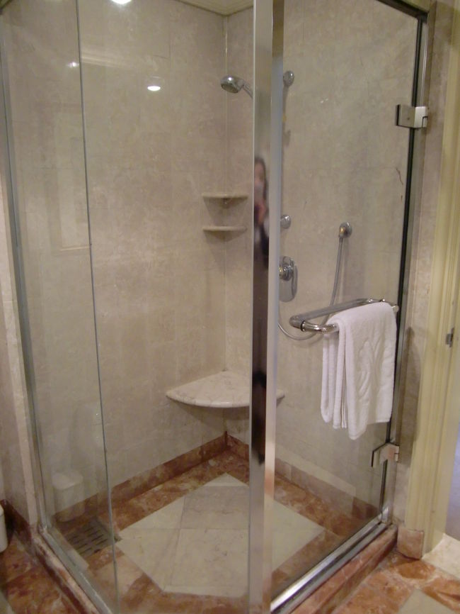 シャワールームもあります。