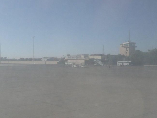 そしてアブシンベル空港着です。