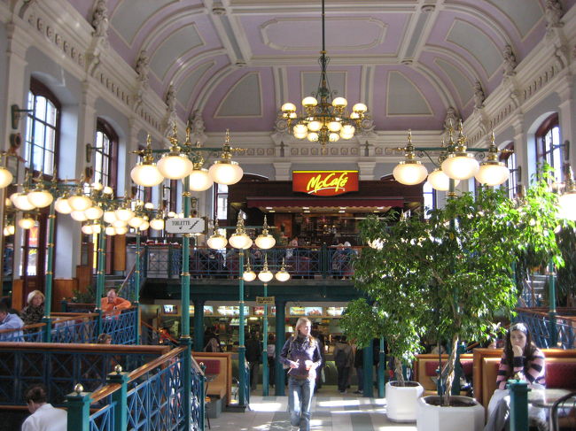 世界一美しいと言われているマクドナルド<br /><br />広い！