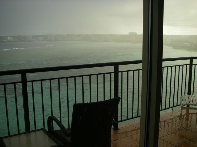 昼寝してたらこんなお天気にも‥<br /><br />南国ですね<br /><br />