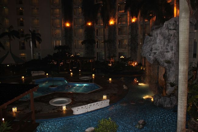 ホテル内から<br />ラグーンパティオのゾーンが見えます。<br />