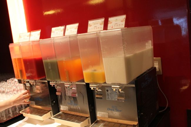 なかなか飲み物は充実しています。