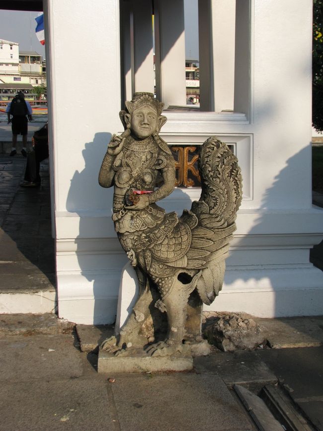 半分鳥のひと。