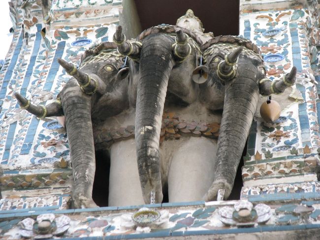 タイと言えばゾウ。