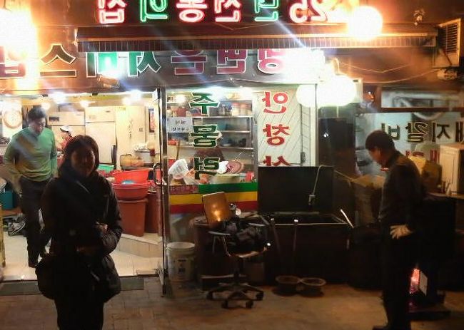 地下鉄５号線の麻浦（マポ）駅周辺。