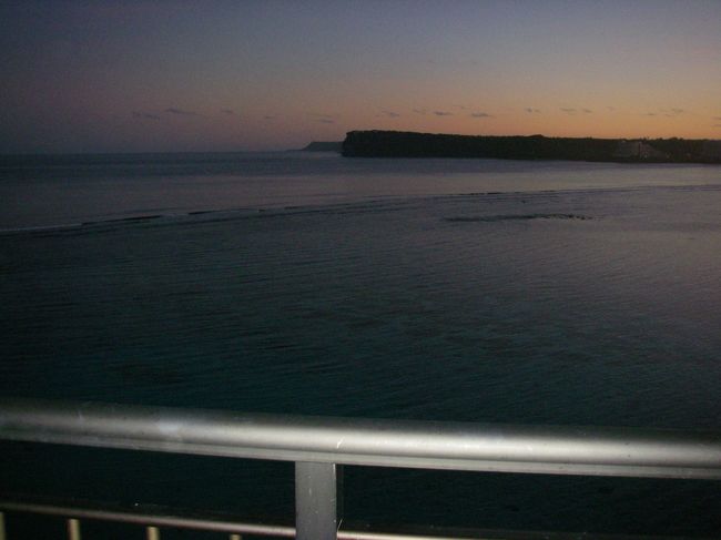 旅行４日目<br /><br />早朝５時のバルコニー<br />遠くに見えるは恋人岬<br /><br /><br /><br />