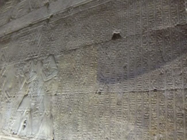 こんな感じでぎっしり、香油の作り方が書かれています。