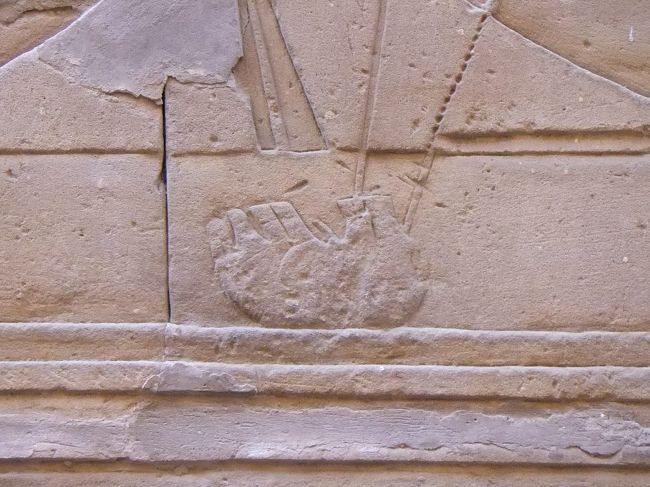 こんな風にひっくり返っていたり、