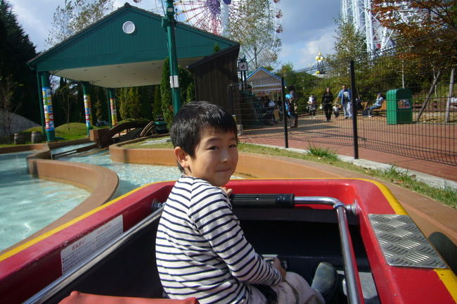 「えぇじゃないか」は、<br />平日でそんなに列も長くない割に、乗るのに時間がかかりました。<br />30分以上は待ちました。<br />休日だとどのくらい待たされるんだろう・・・