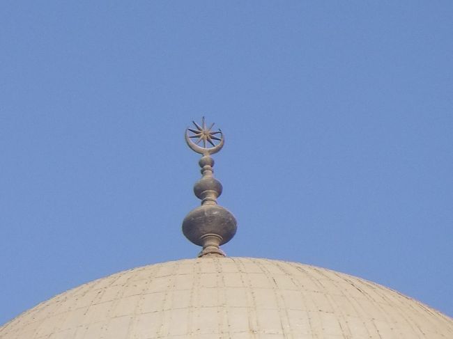 一番上のドームの先には、このようなマークがあります。