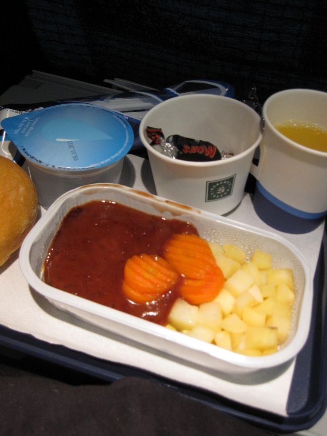 そしてまた機内食。<br />フィンエアーの機内食おいしいです！！