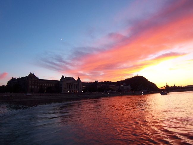 刻々と変化する空を見ているのも楽しみの一つ。