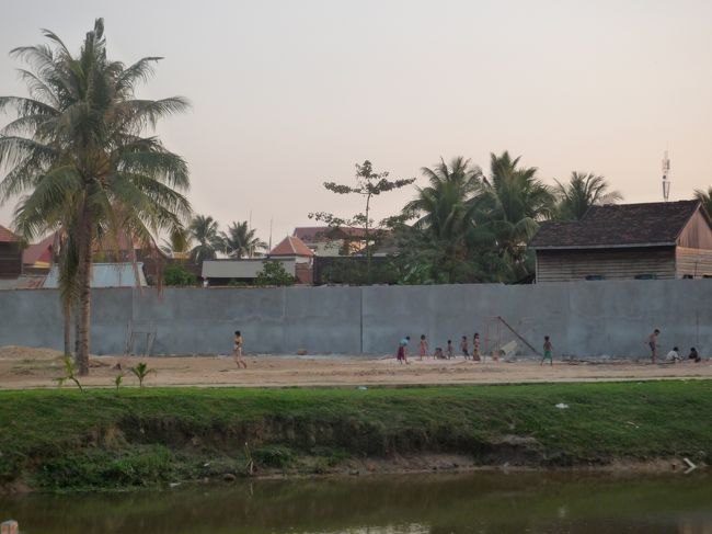 シュムリアプはのんびりした小さな町だ。