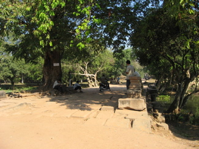 ベンメリア入り口<br /><br />シェムリアップの街からトゥクトゥクで約2時間かかった。