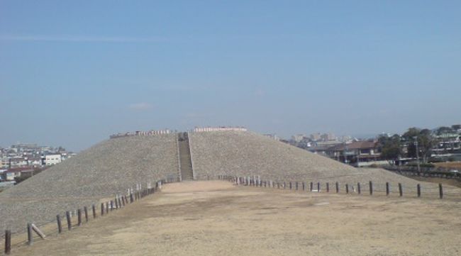 前方後円墳？！