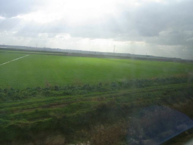 なんで窓がこんなに汚いんやろ。<br />せっかく「世界の車窓から」ごっこしようと思ったのに、ピントが汚れに合いまくるんですが。