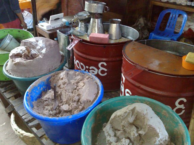 魚を練りこんだ味噌みたいなものです。