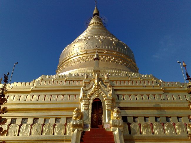 ニャウンウーの町にある、<br />一番有名な<br />シュエズィーゴォン・パヤー