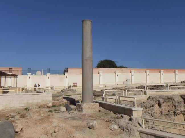 柱の出来損ないのような、こんな柱もありました。